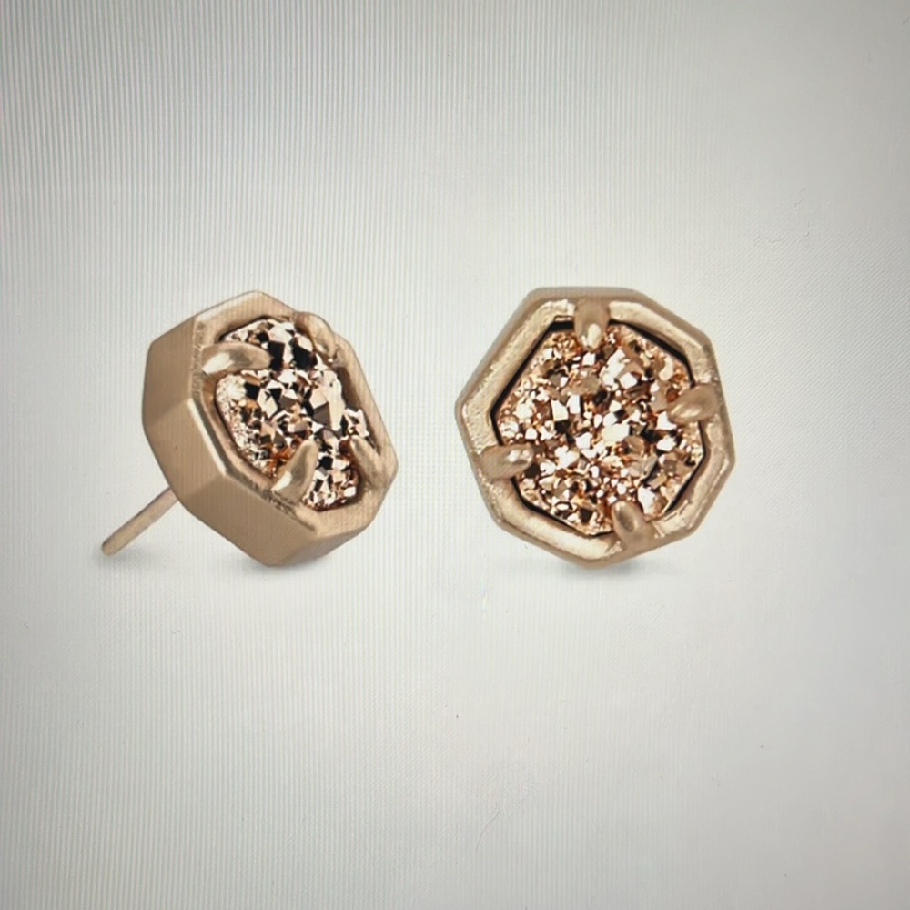NWT Kendra Scott Nola Rose Gold Stud Earrings in Rose Gold Drusy